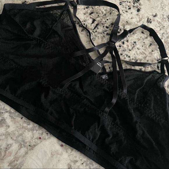 ❌SOLD Torrid Black Diamond Mesh Strappy Bralette 4X NWT 10463423 - Picture 6 of 13